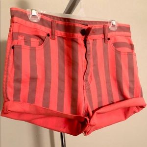 High waisted Stripe Shorts